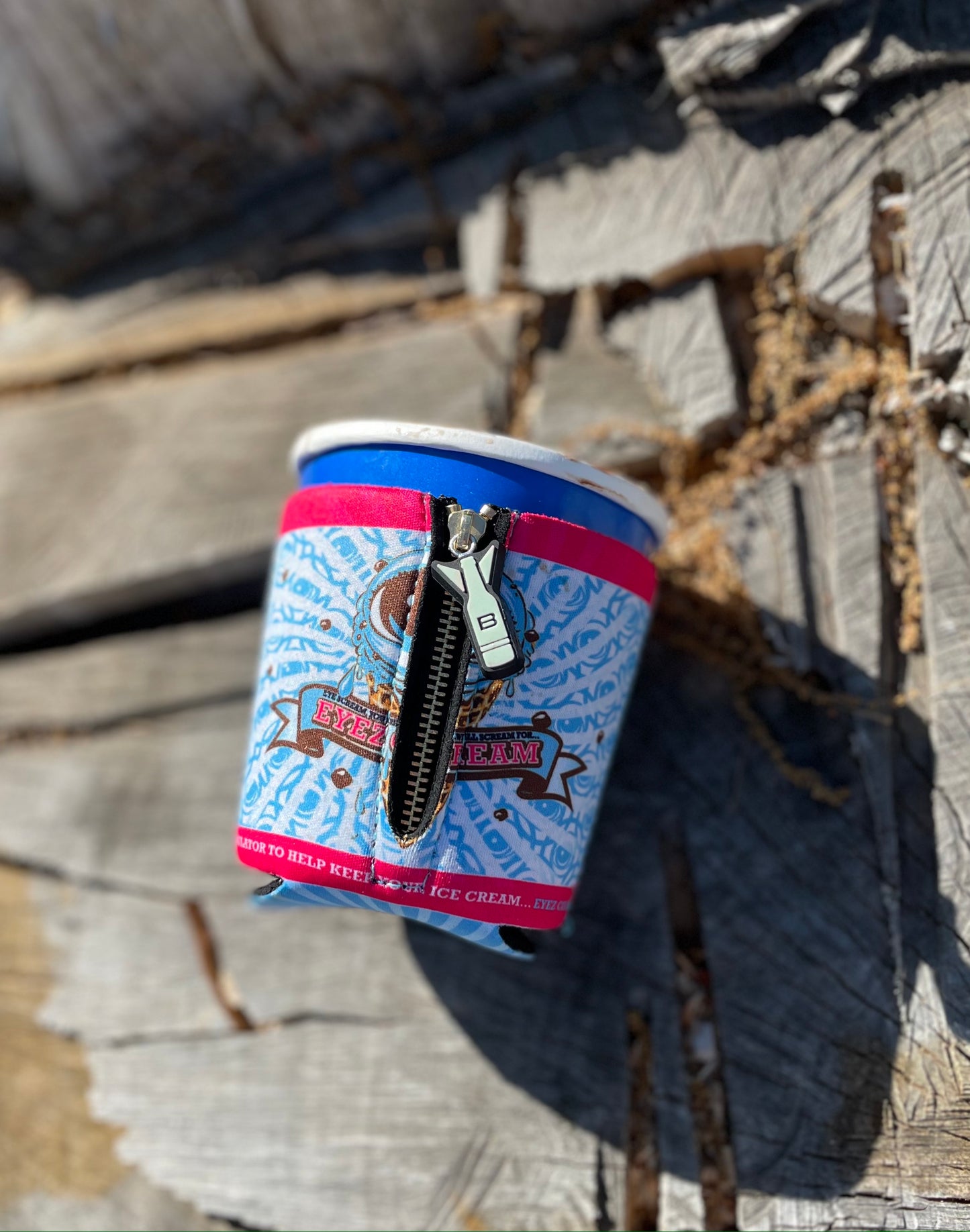 Eyez Cream Ice cream pint insulator (Artist Edition)