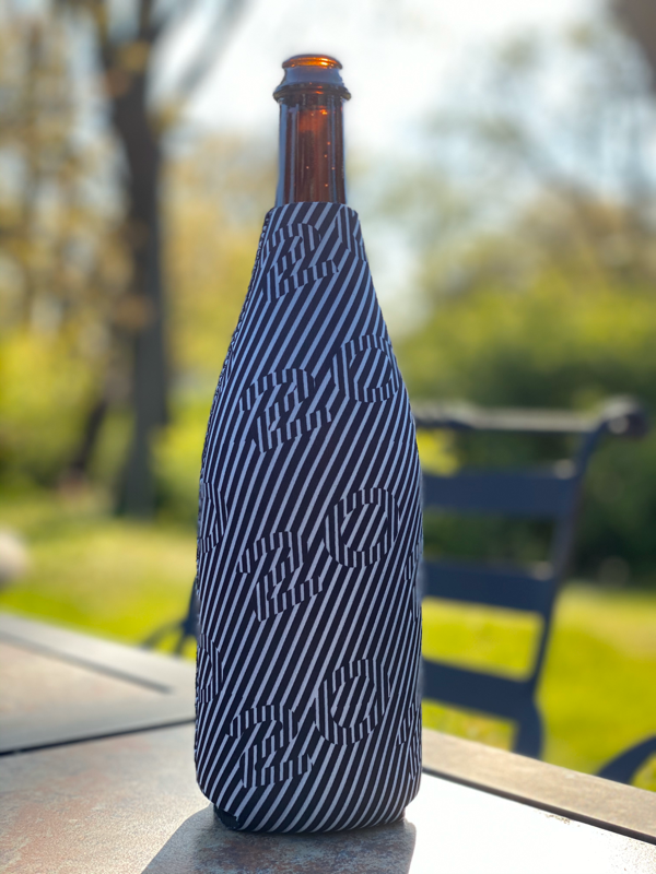 B-750 Limited Edition 2020 750 mL bottle insulator